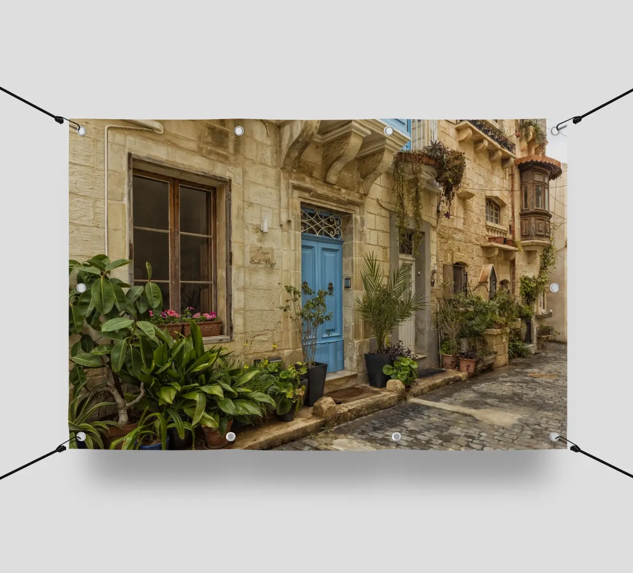 Vicolo nostalgico MAlta telo in pvc da Curious Collections by Marielle Leenders