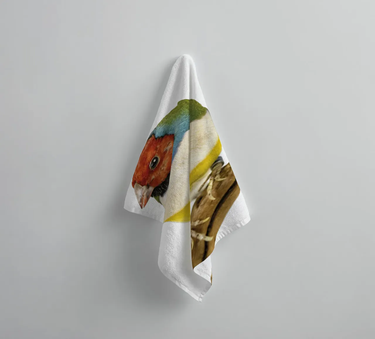 Uccello di gloudamadina asciugamano da bagno da Curious Collections by Marielle Leenders