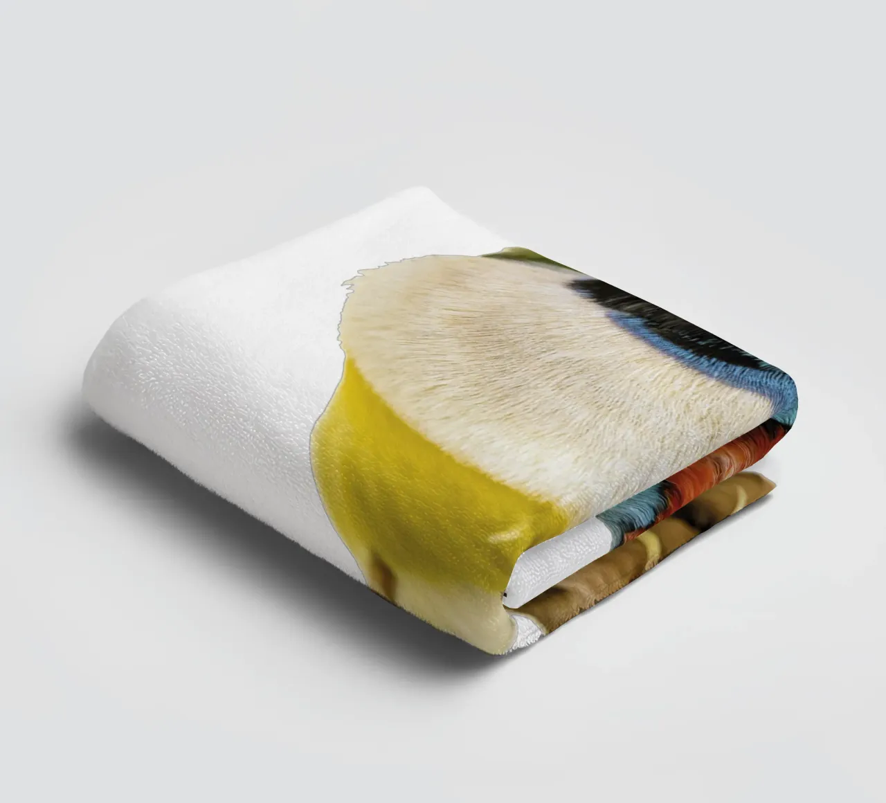 Uccello di gloudamadina asciugamano da bagno da Curious Collections by Marielle Leenders