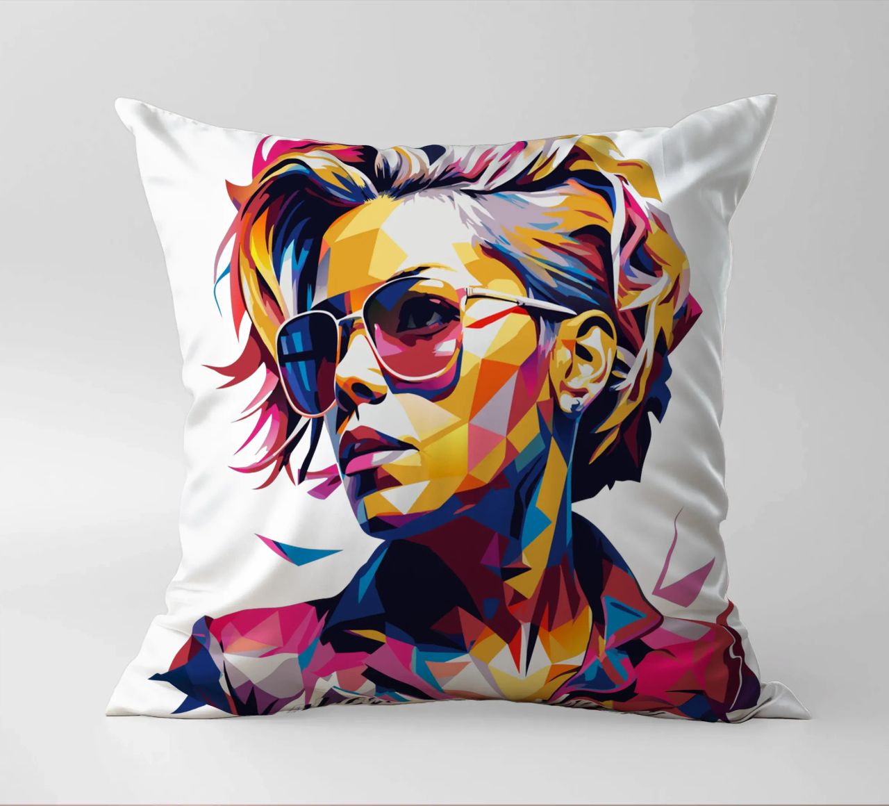 Alecia Beth Moore Portrait in WPAP Pop Art cuscino da vectorartnesia