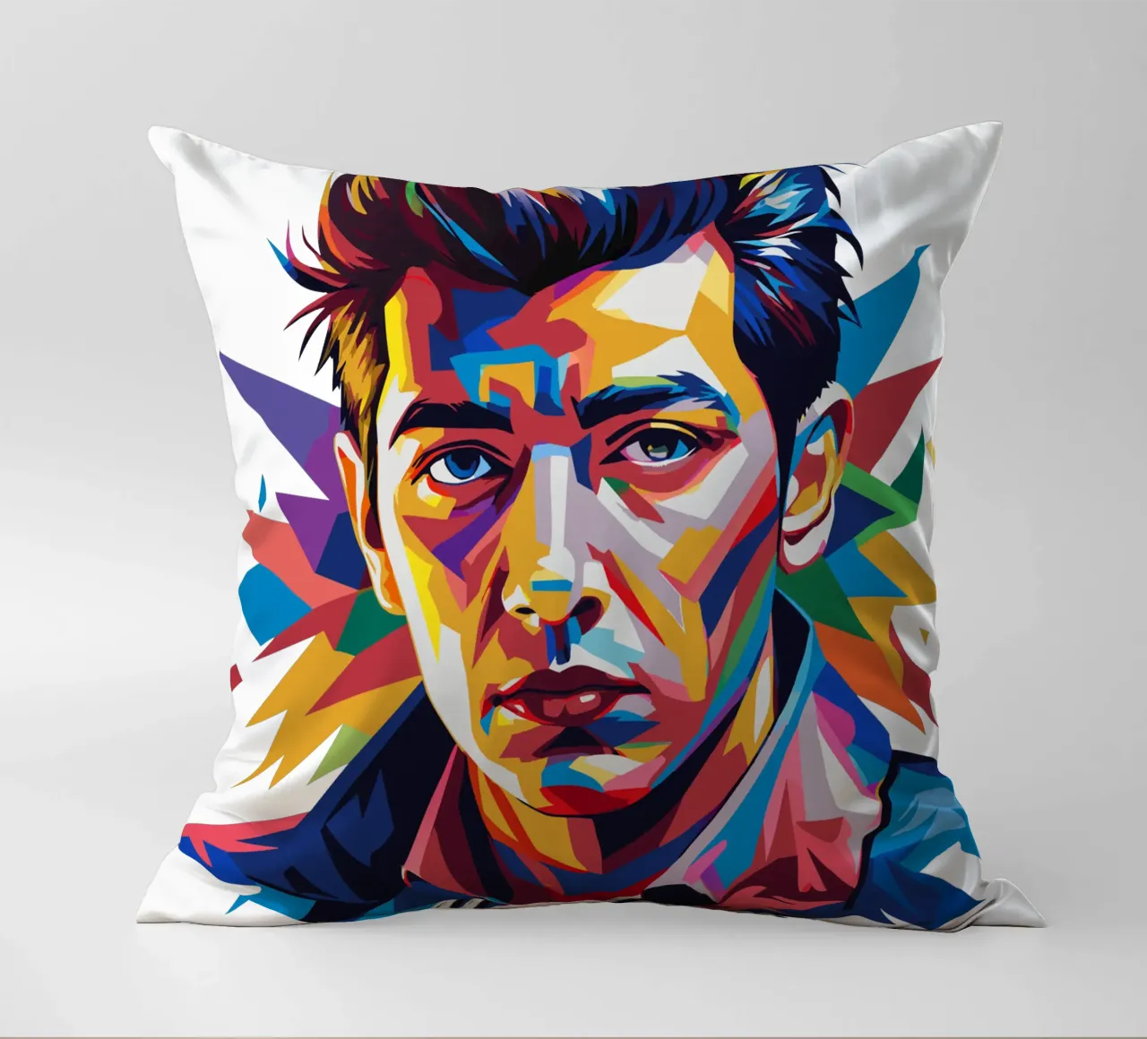 Alex Turner Portrait in WPAP Pop Art Kissen von vectorartnesia