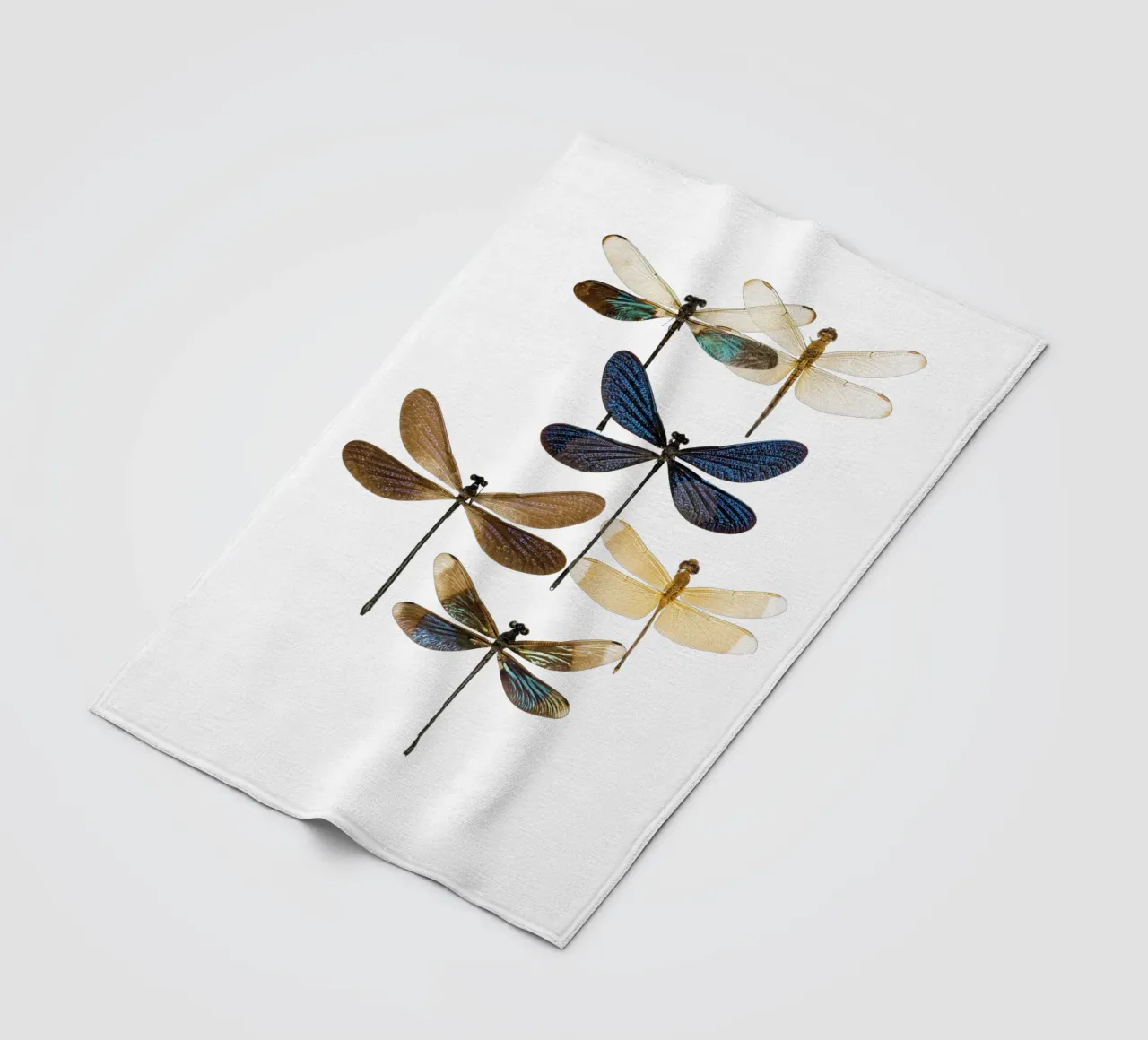 Libellule coperta in pile da Curious Collections by Marielle Leenders