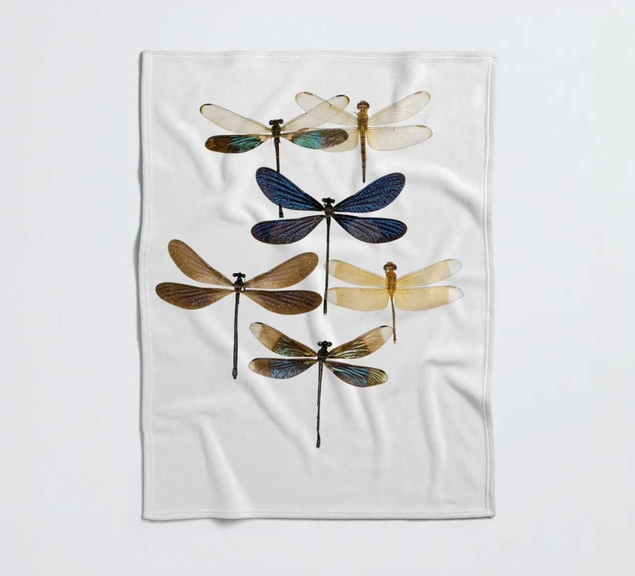 Libellule coperta in pile da Curious Collections by Marielle Leenders