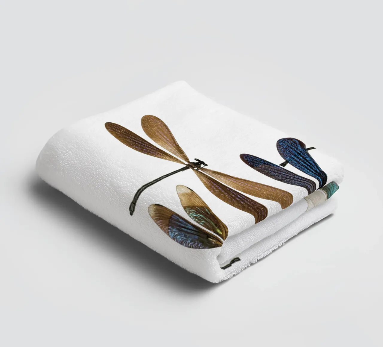 Libellen badhanddoek van Curious Collections by Marielle Leenders