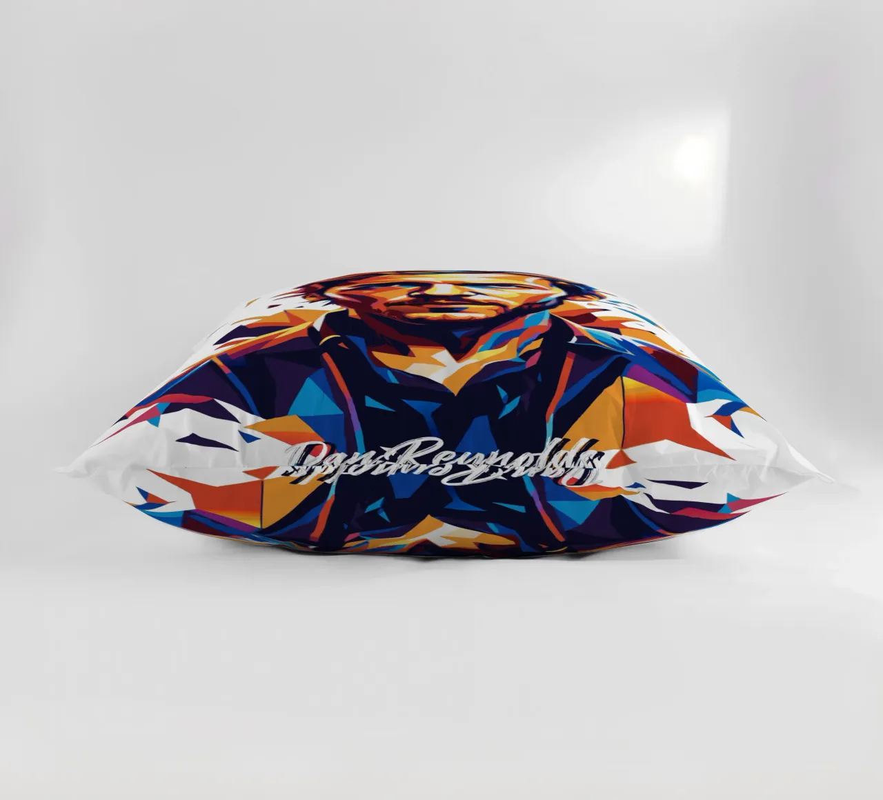 Dan Reynolds Portrait in WPAP Pop Art cuscino da vectorartnesia