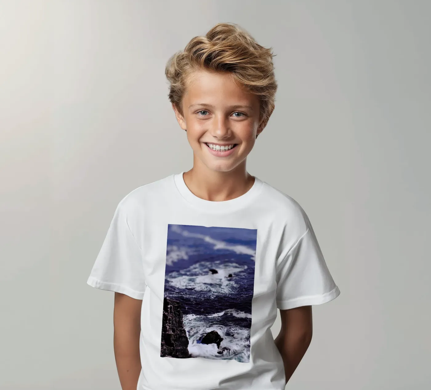 Blue Ocean t-shirt bambini da Leah Flores