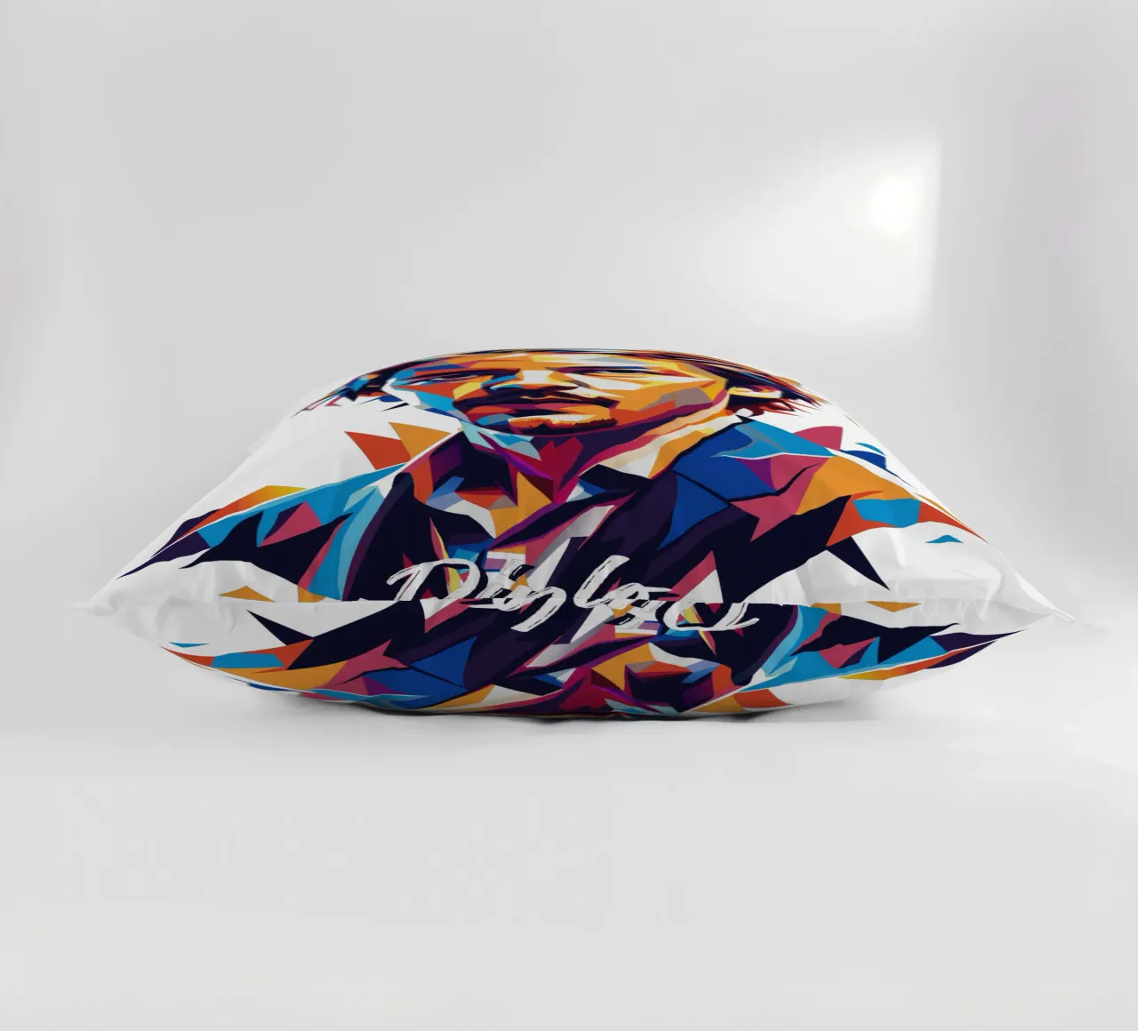 Diplo Portrait in WPAP Pop Art cuscino da vectorartnesia