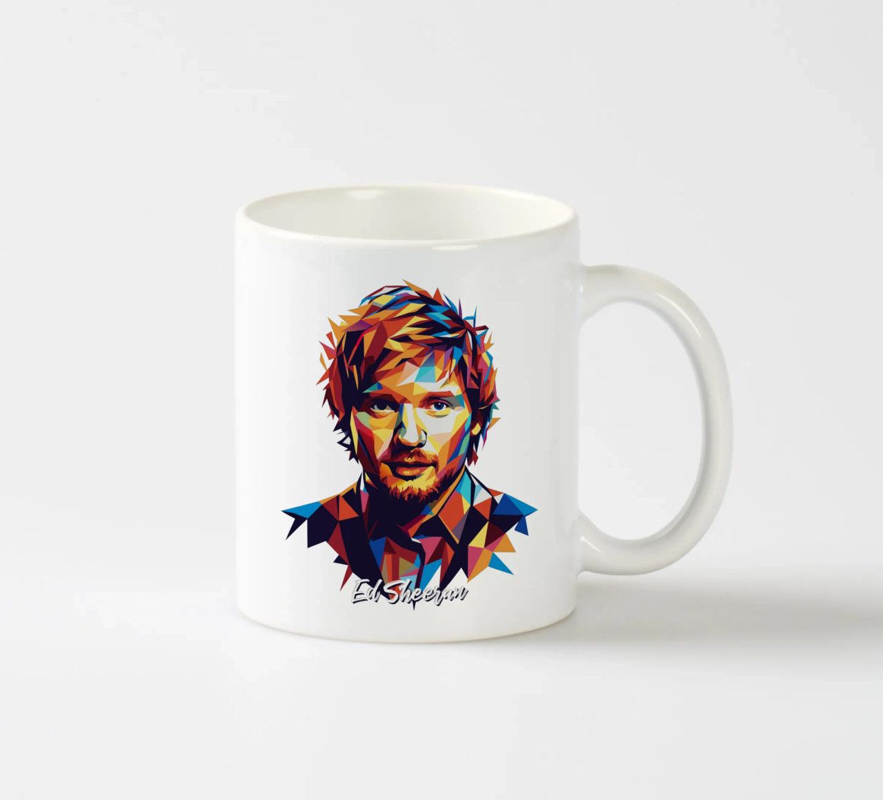 Ed Sheeran Portrait in WPAP Pop Art tazza in ceramica da vectorartnesia