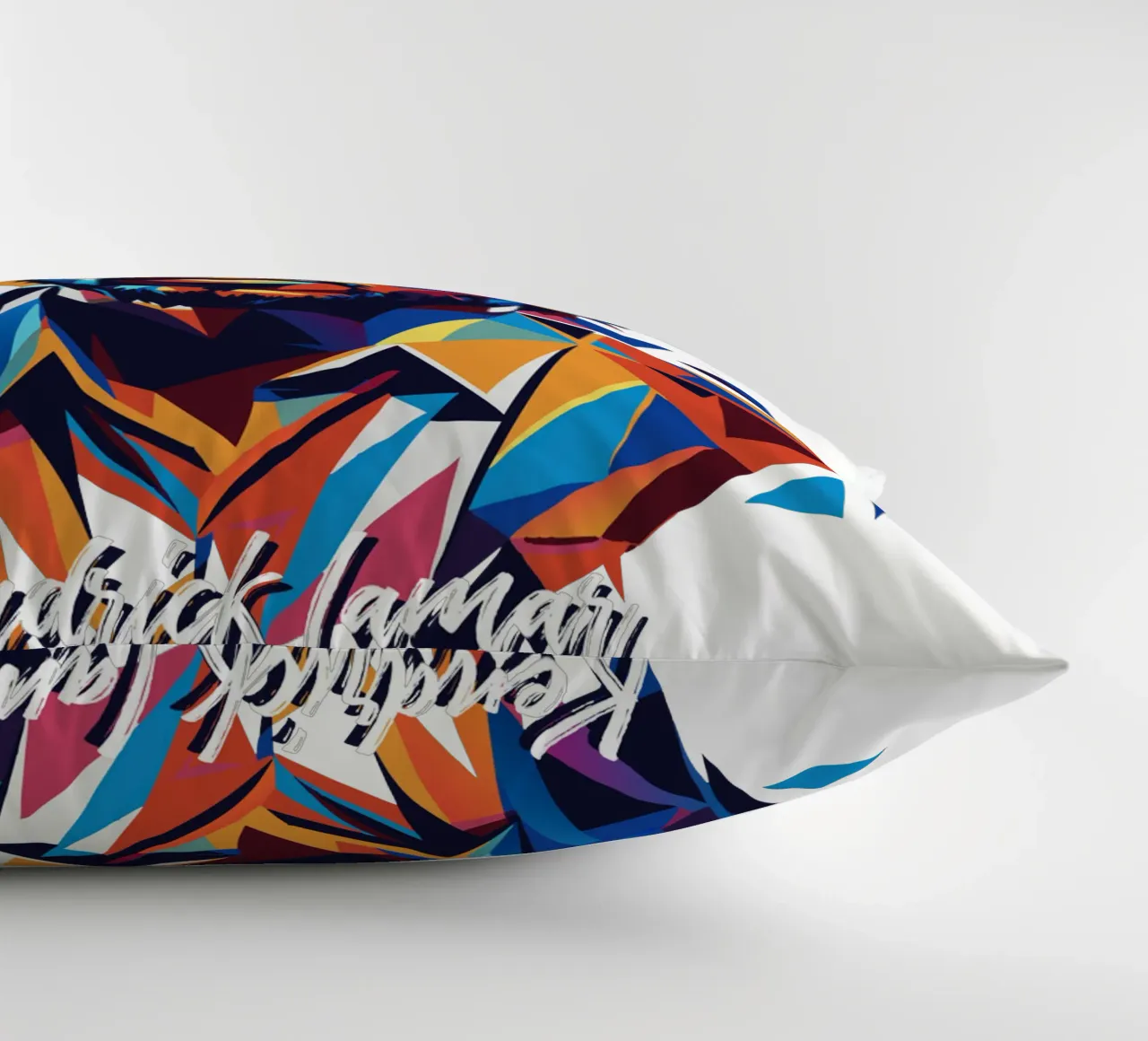 Kendrick Lamar Portrait in WPAP Pop Art cuscino da vectorartnesia