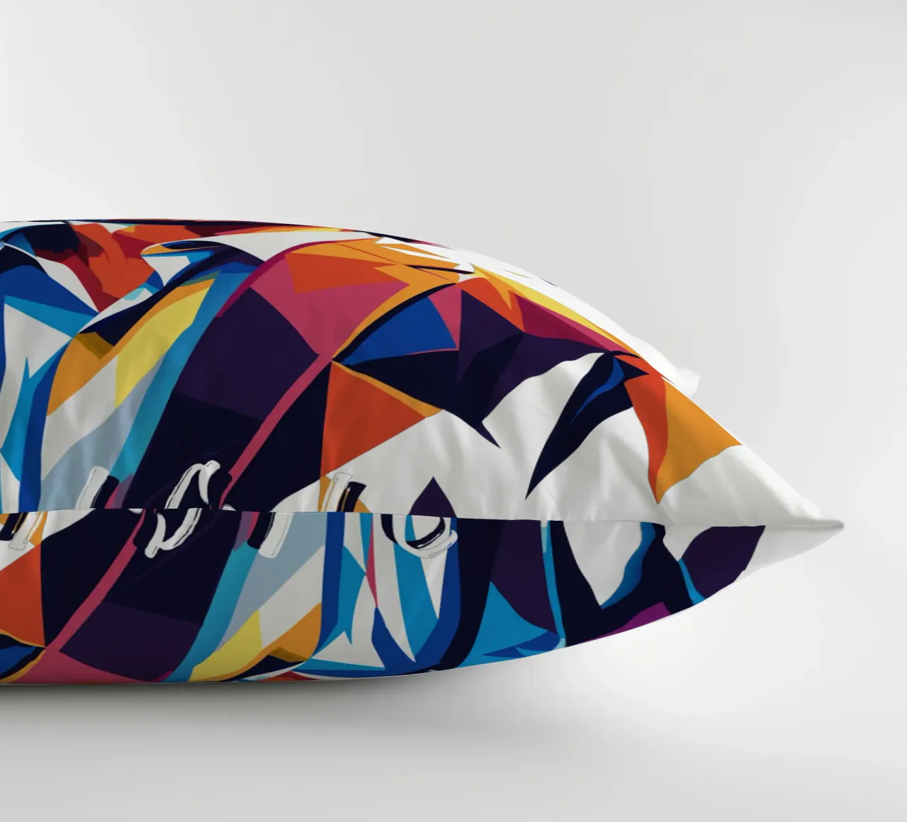 Josh Groban Portrait in WPAP Pop Art cuscino da vectorartnesia