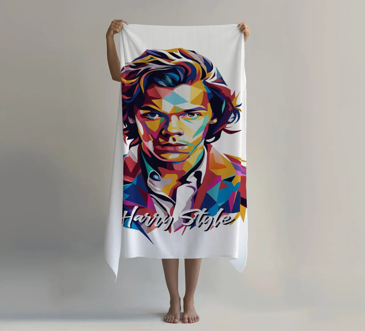 Harry Style Portrait in WPAP Pop Art Strandtuch von vectorartnesia
