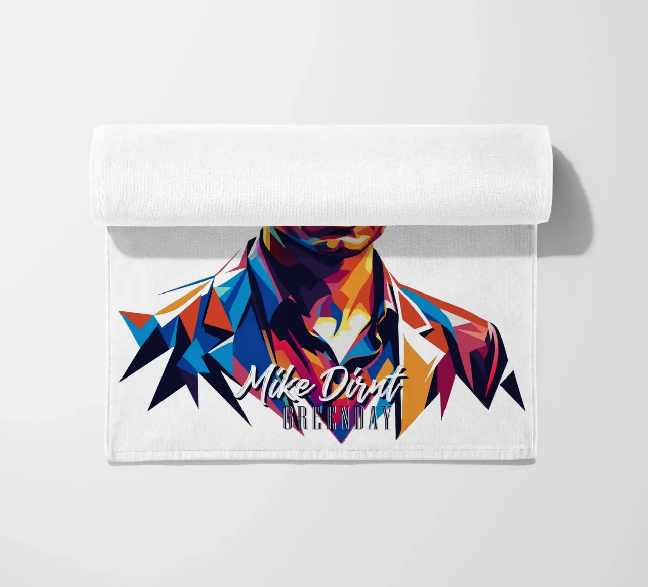 Mike Dirnt Portrait in WPAP Pop Art toalla de playa de vectorartnesia