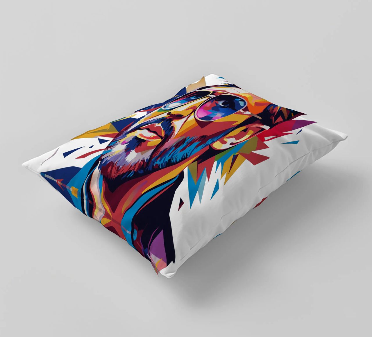 George Michael Portrait in WPAP Pop Art cuscino da vectorartnesia