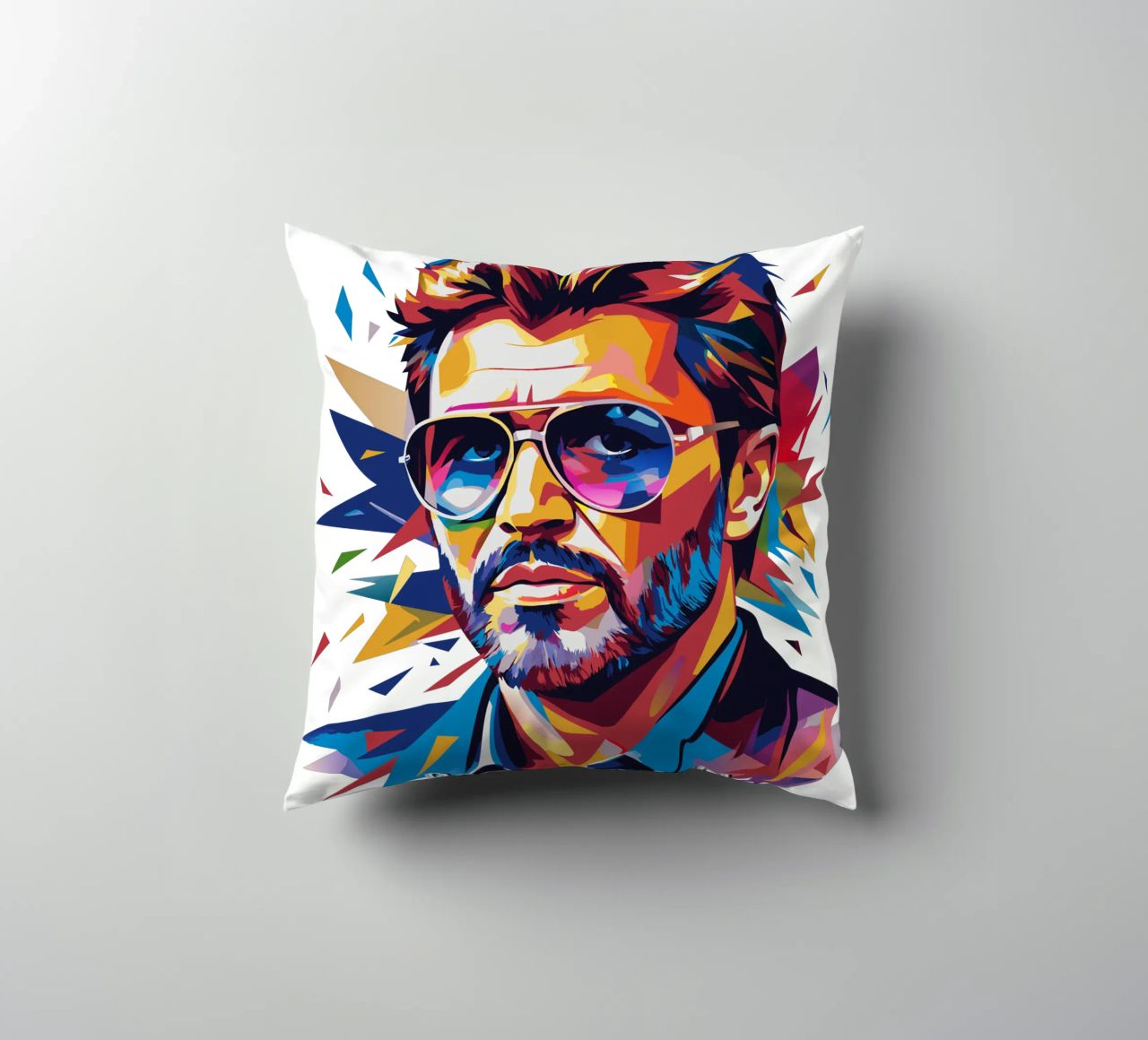 George Michael Portrait in WPAP Pop Art cuscino da vectorartnesia