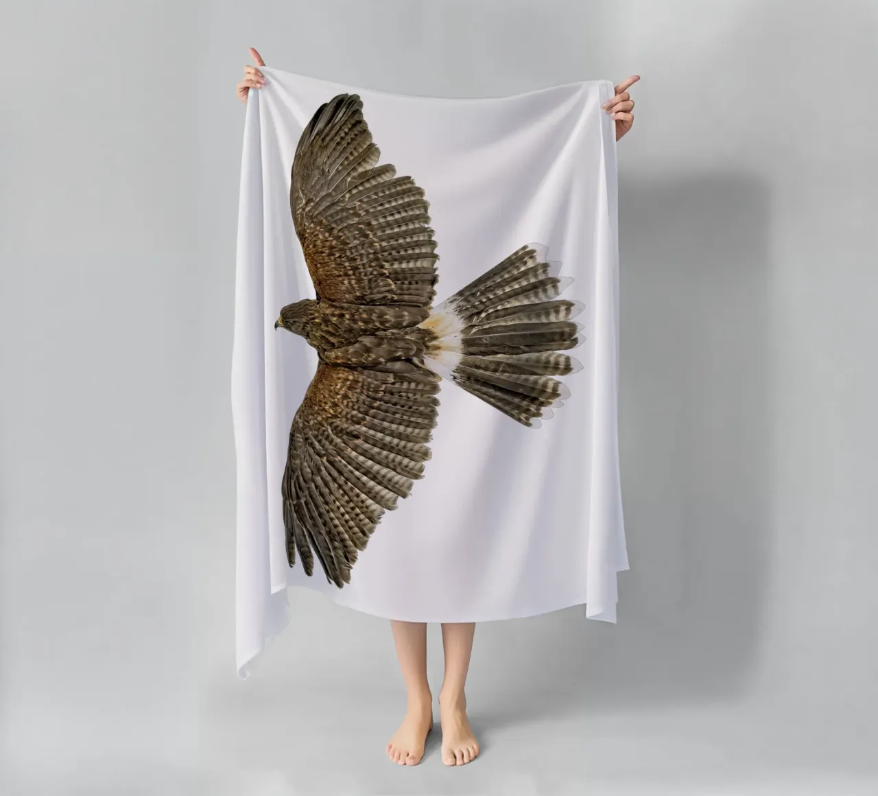 Aquila in volo telo mare da Curious Collections by Marielle Leenders