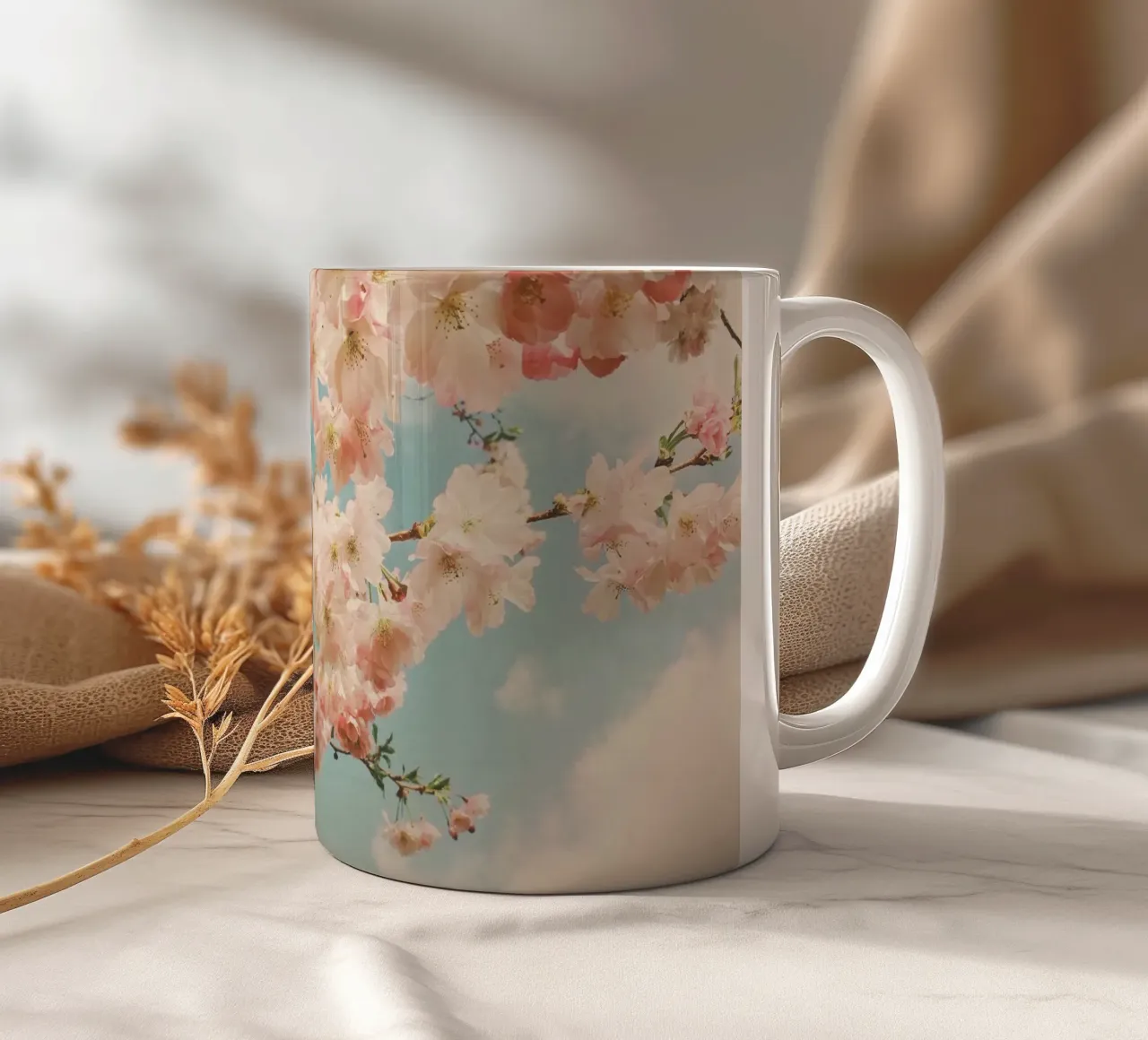 Baldacchino floreale tazza in ceramica da Cassia Beck Photography