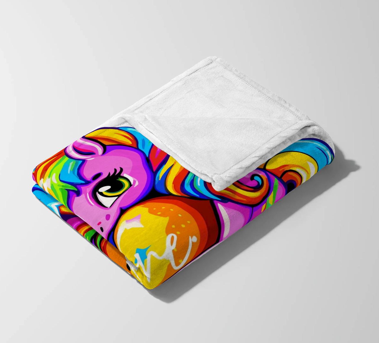 Cute Unicorn Hugging a Heart Pillow on a Cloud - Custom Text Fleecedecke von Artnesia
