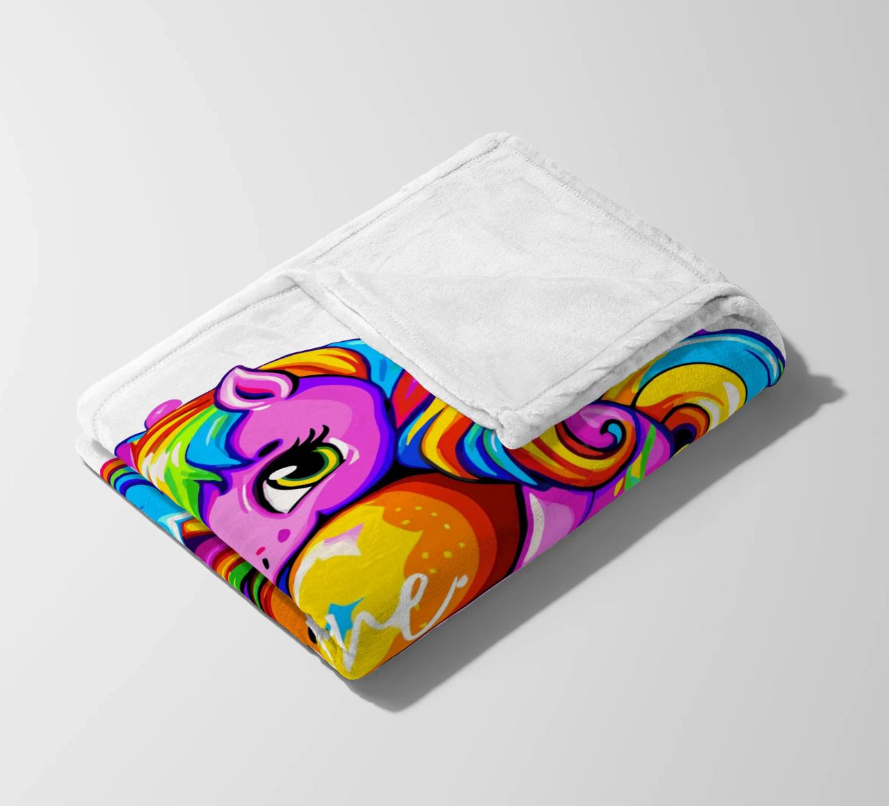 Cute Unicorn Hugging a Heart Pillow on a Cloud - Custom Text Fleecedecke von Artnesia