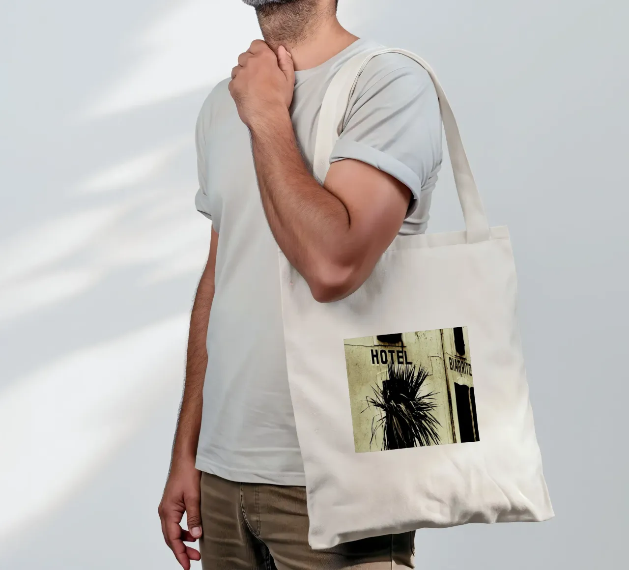 Fragile borsa in juta da Sophie Etchart