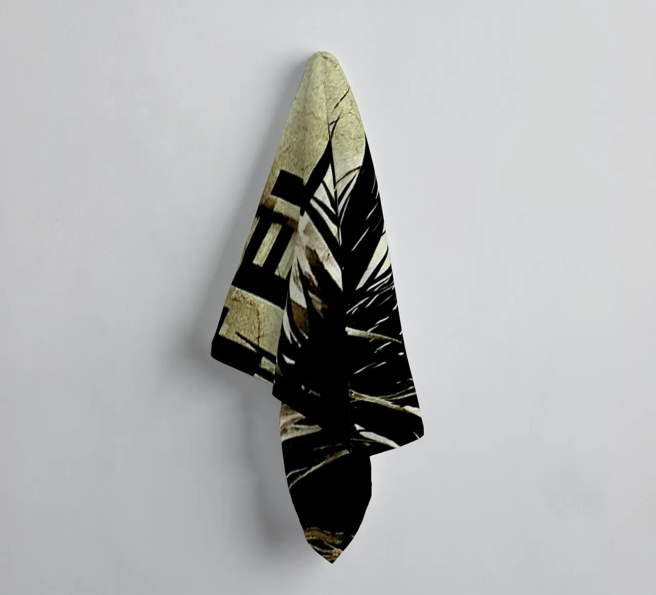 Fragile towel by Sophie Etchart