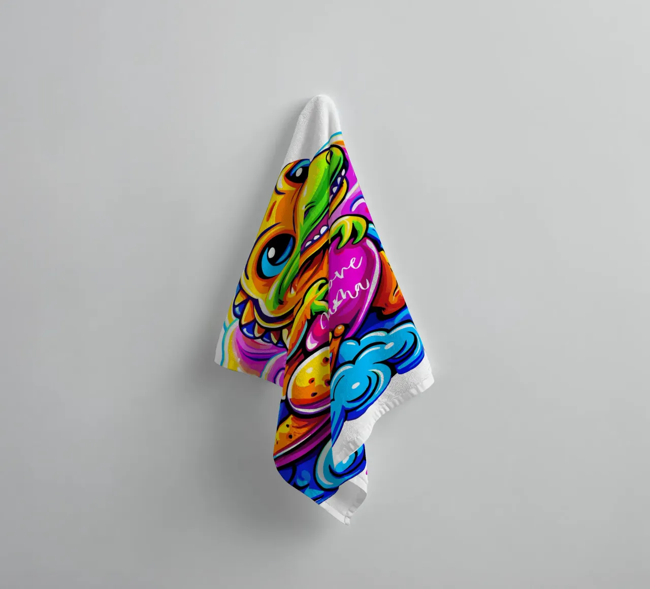Cute Dino Hugging a Heart Pillow on a Cloud - Custom Text asciugamano da bagno da Artnesia