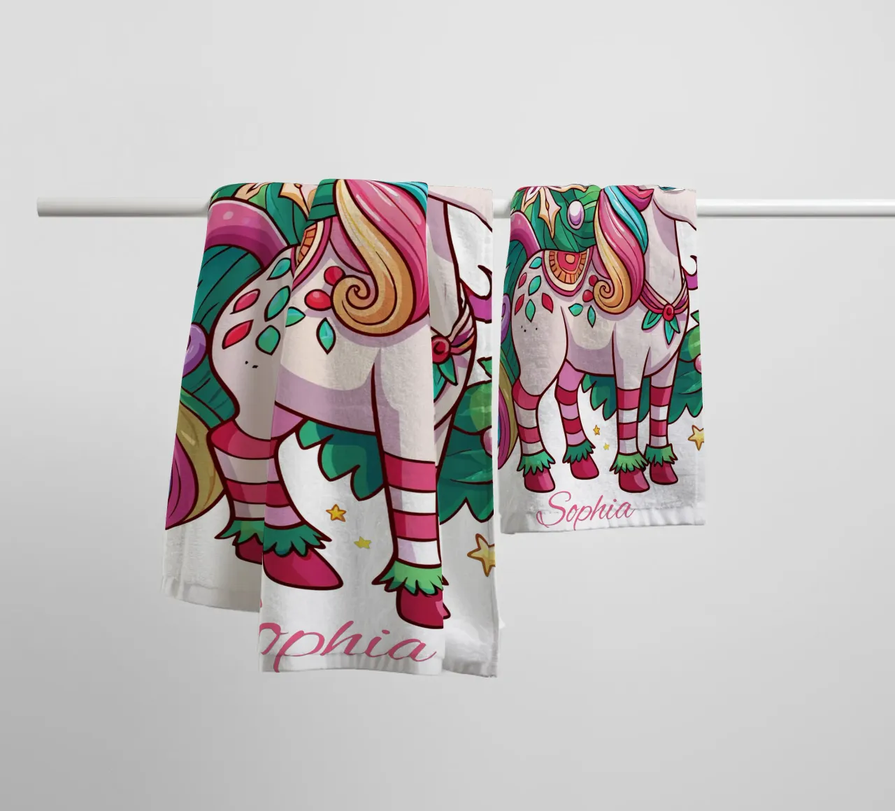 Magical Christmas Cute Unicorn - Add Custom Event and Name badhanddoek van Artnesia