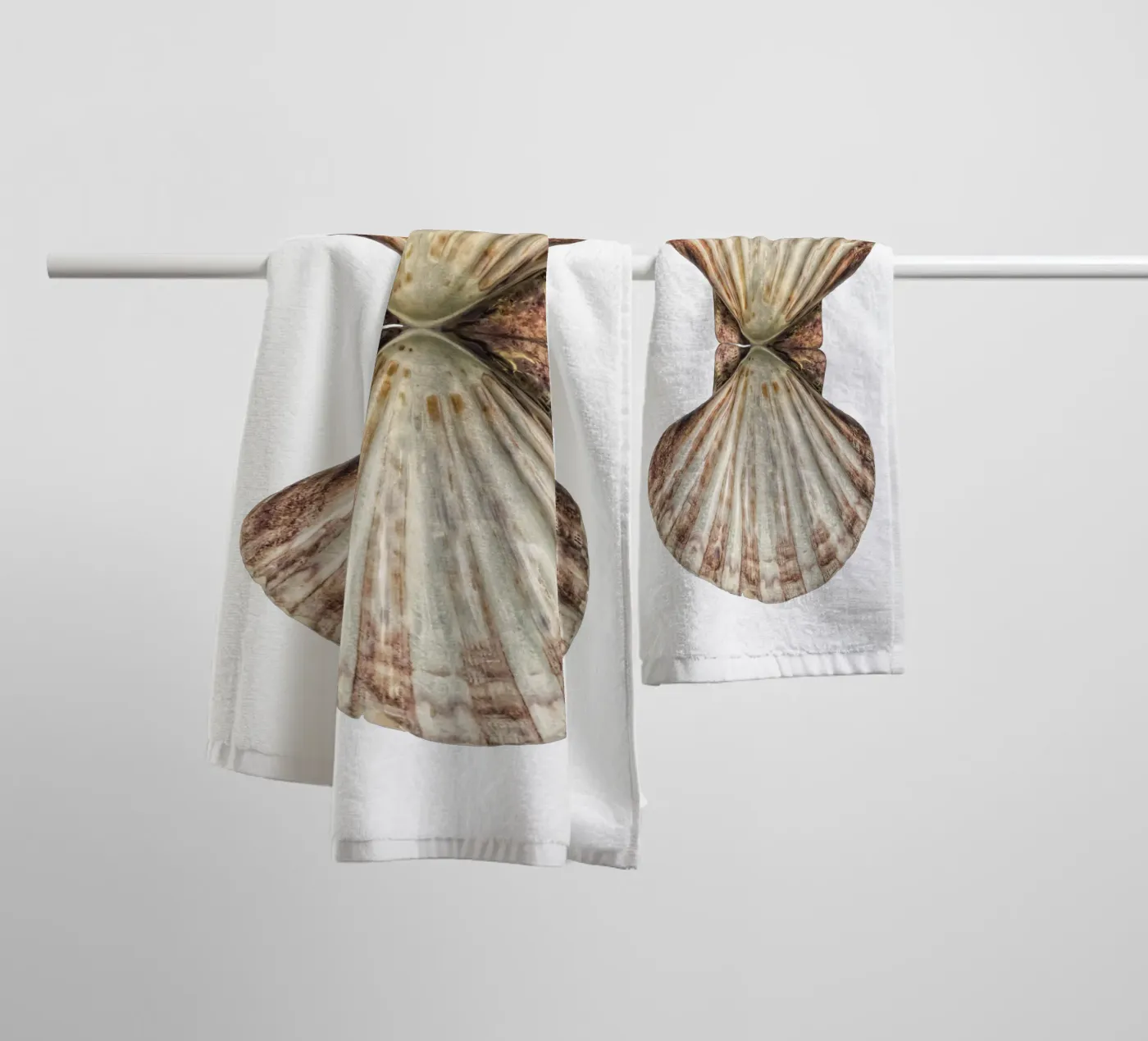 Venus Shell towel by Curious Collections by Marielle Leenders