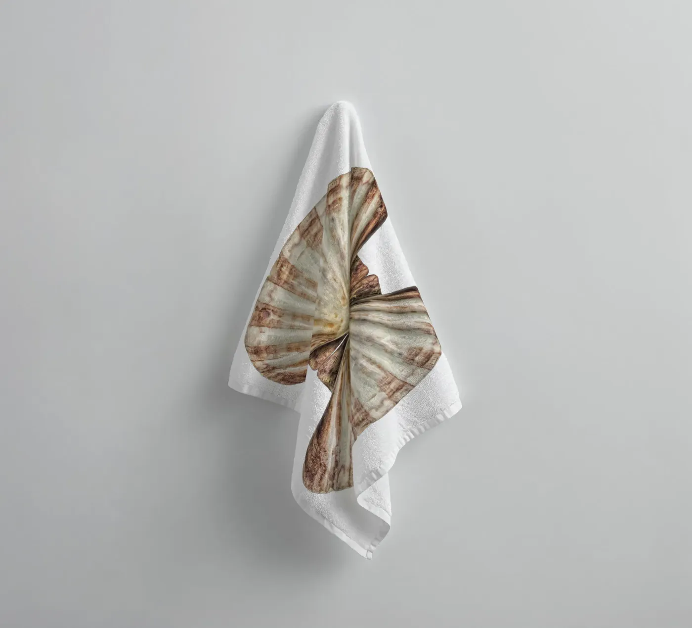 Venus Shell towel by Curious Collections by Marielle Leenders