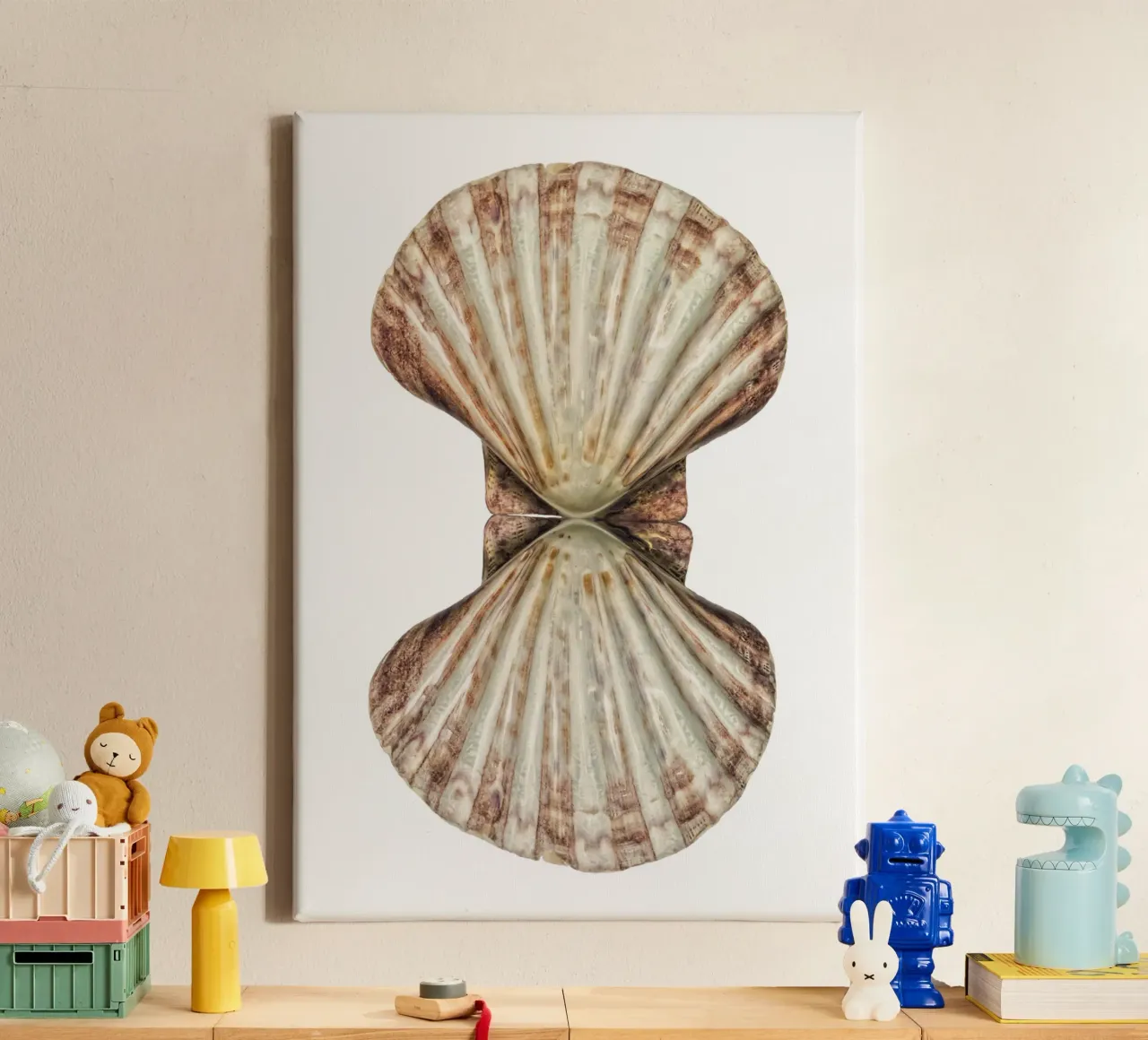Venusschelp canvas met Baklijst van Curious Collections by Marielle Leenders