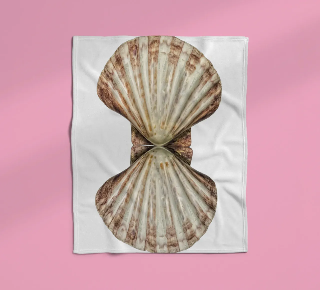 Venus Shell fleece blanket by Curious Collections by Marielle Leenders