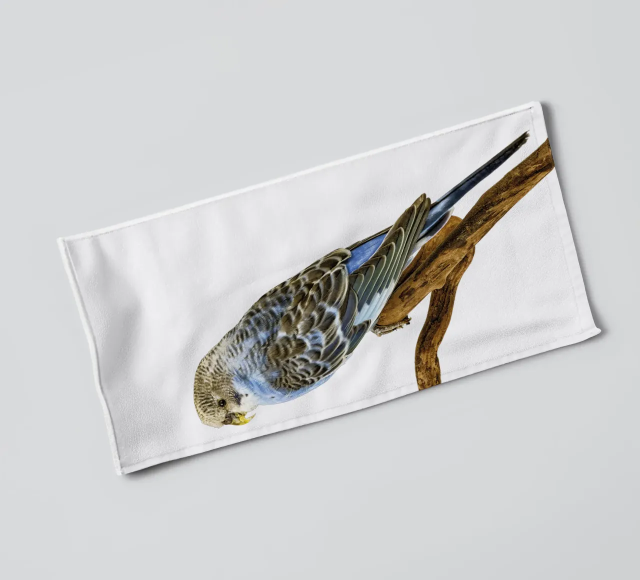 Parkieten badhanddoek van Curious Collections by Marielle Leenders