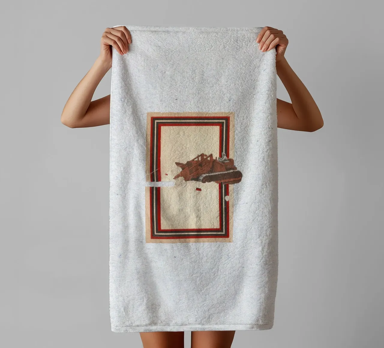 Load torn towel by Carlos Quitério