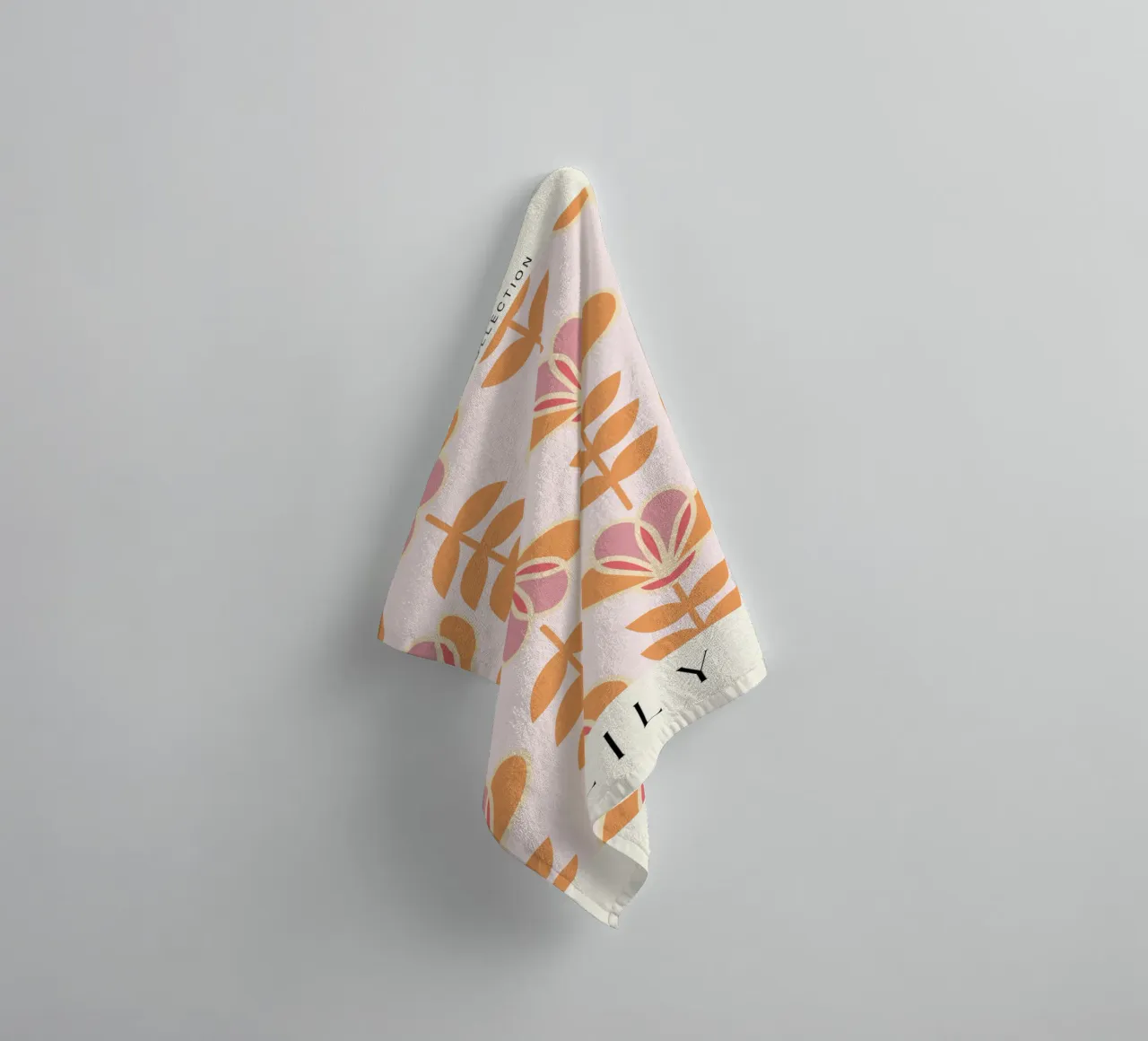 Lily - Calore floreale nordico asciugamano da bagno da Studio Mooodz