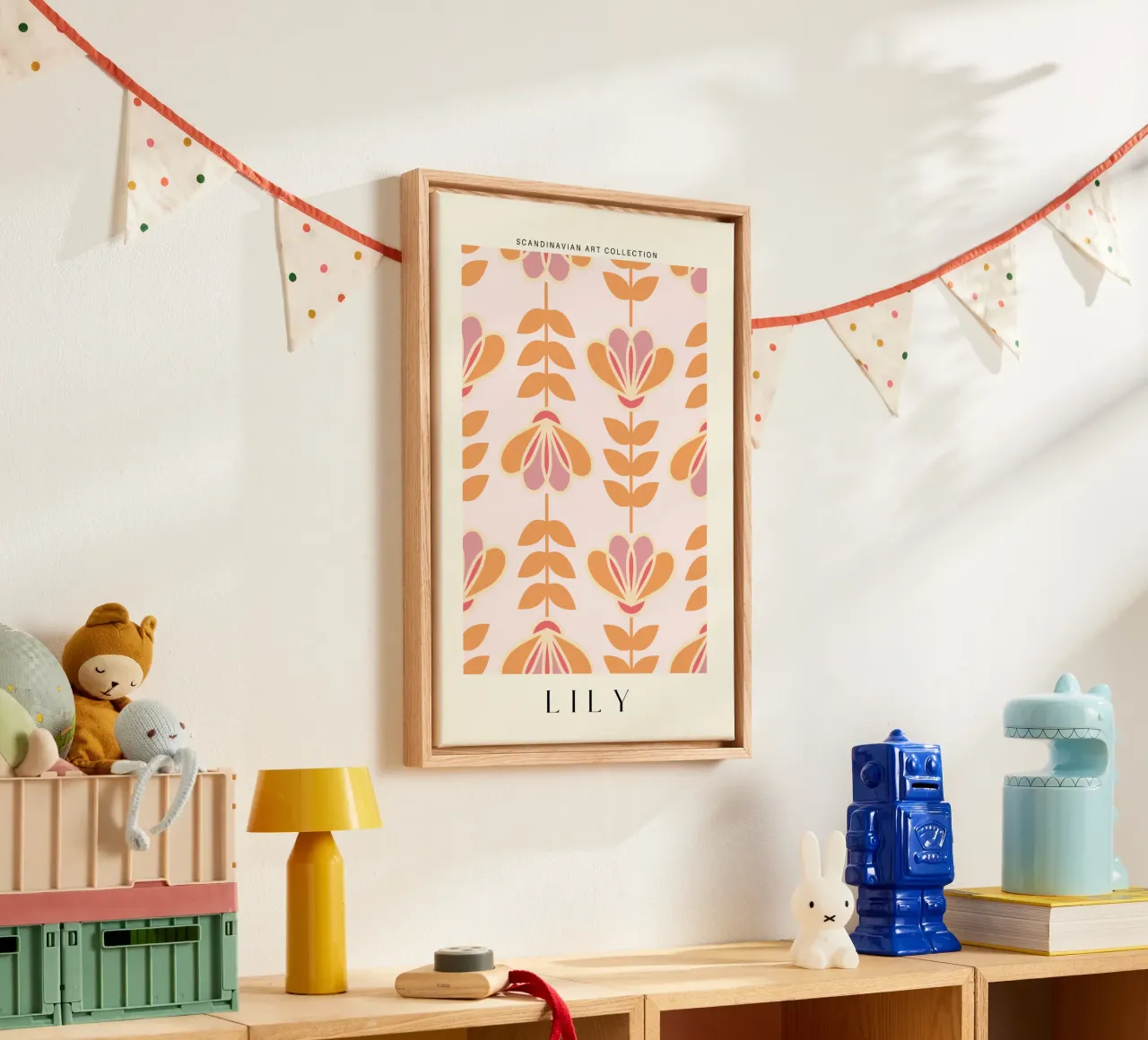 Lily - Calore floreale nordico tela con Cornice a cassetta da Studio Mooodz