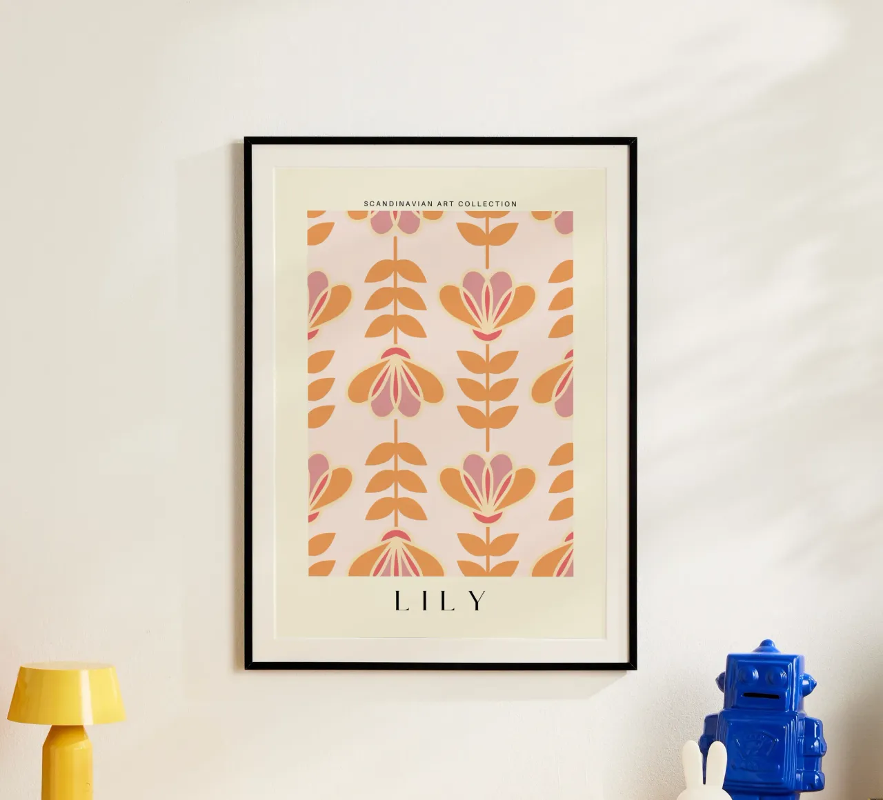 Lily - Calore floreale nordico poster con telaio in legno da Studio Mooodz