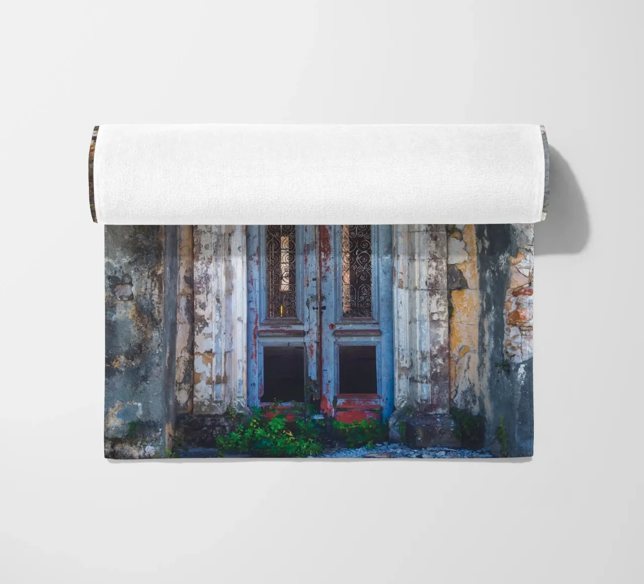 Porta della chiesa telo mare da Dave Hare Photography