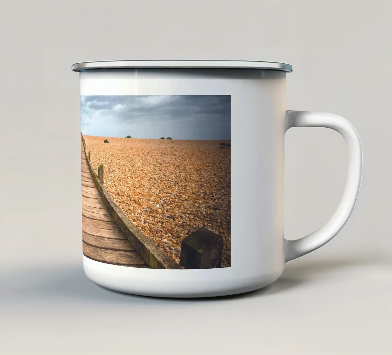 Passerella in legno tazza in smalto da Dave Hare Photography