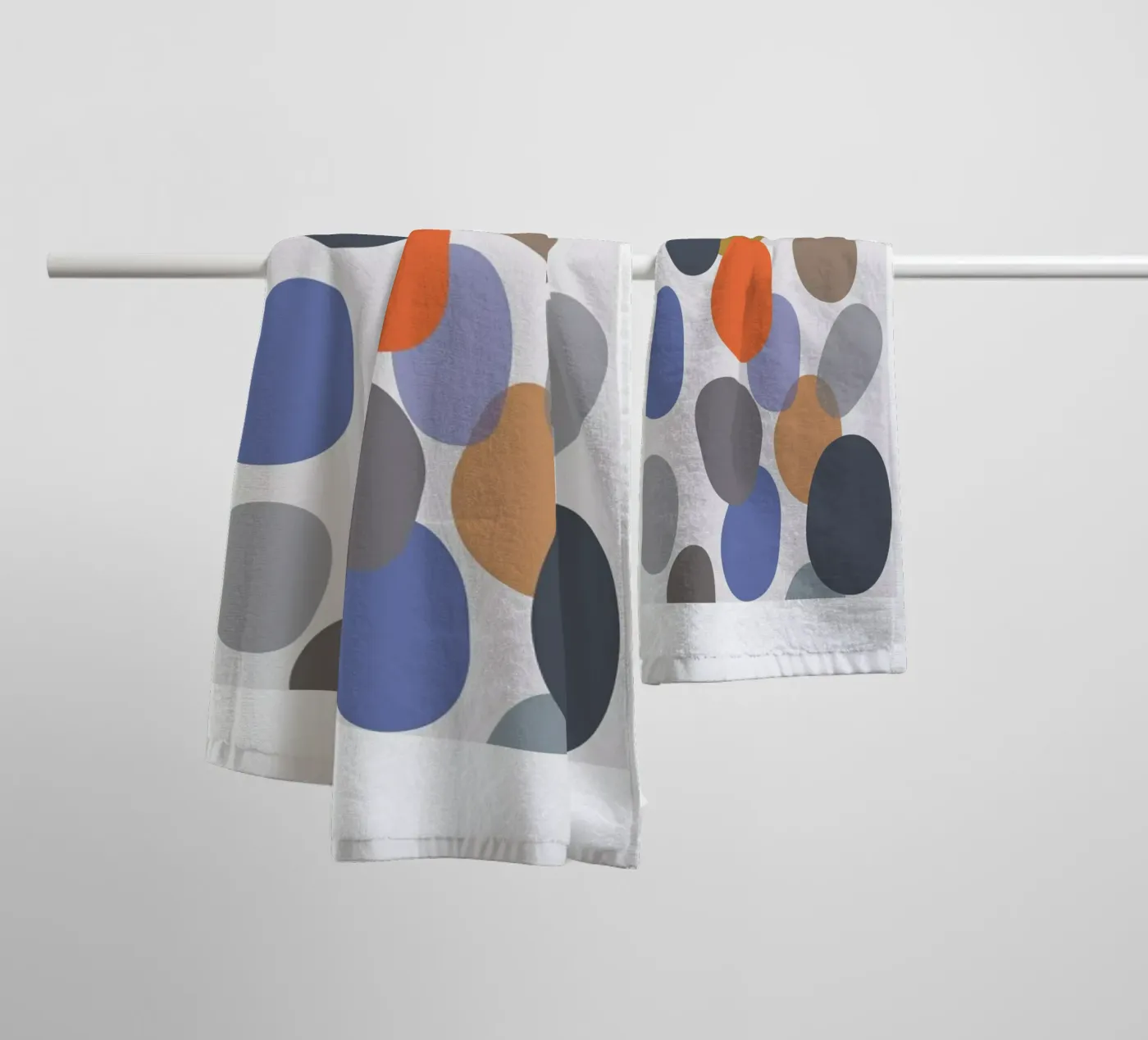 Beach Comber 2 badhanddoek van Visual Philosophy