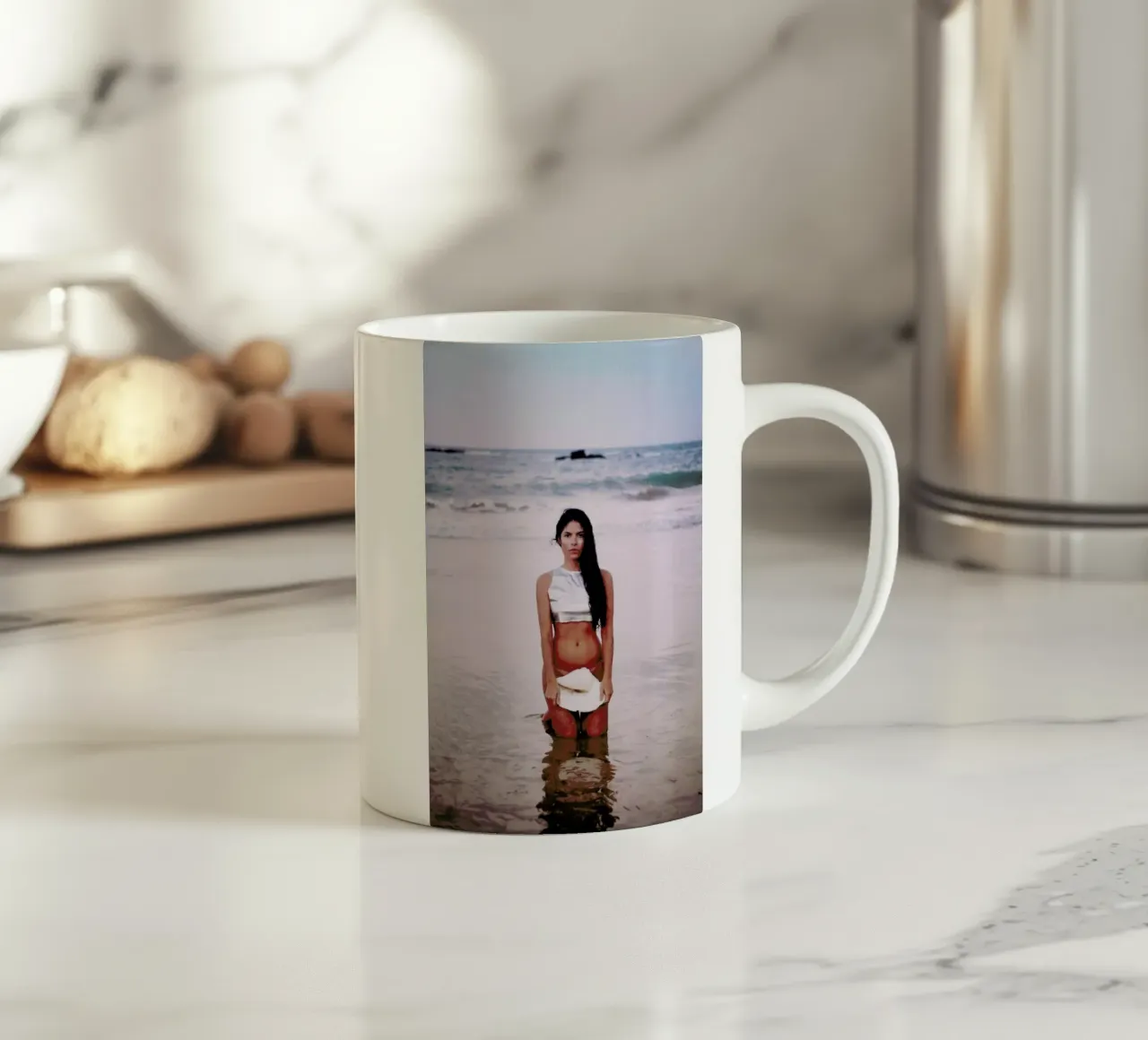 The Secret Sea I tazza in ceramica da Dani L.