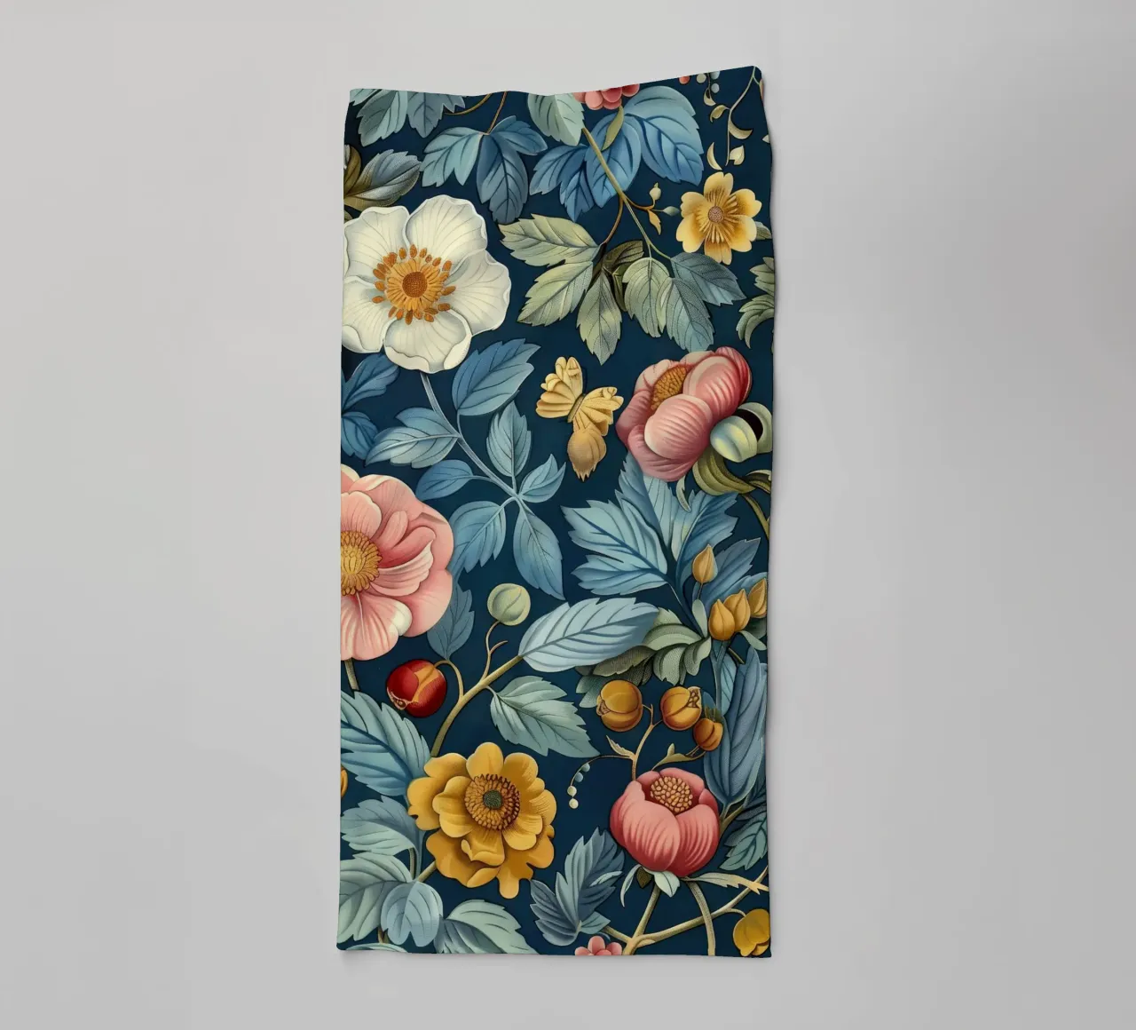 Fascino vittoriano: i capolavori di William Morris asciugamano da bagno da Nikis Art Studio