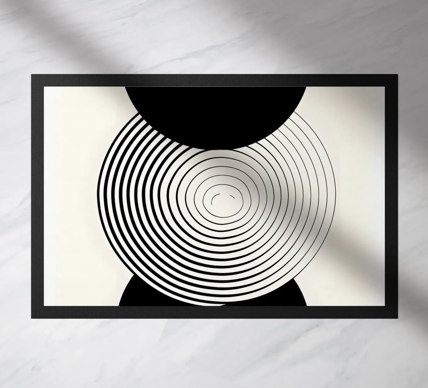 Three large black circles zerbino da LisaArtes