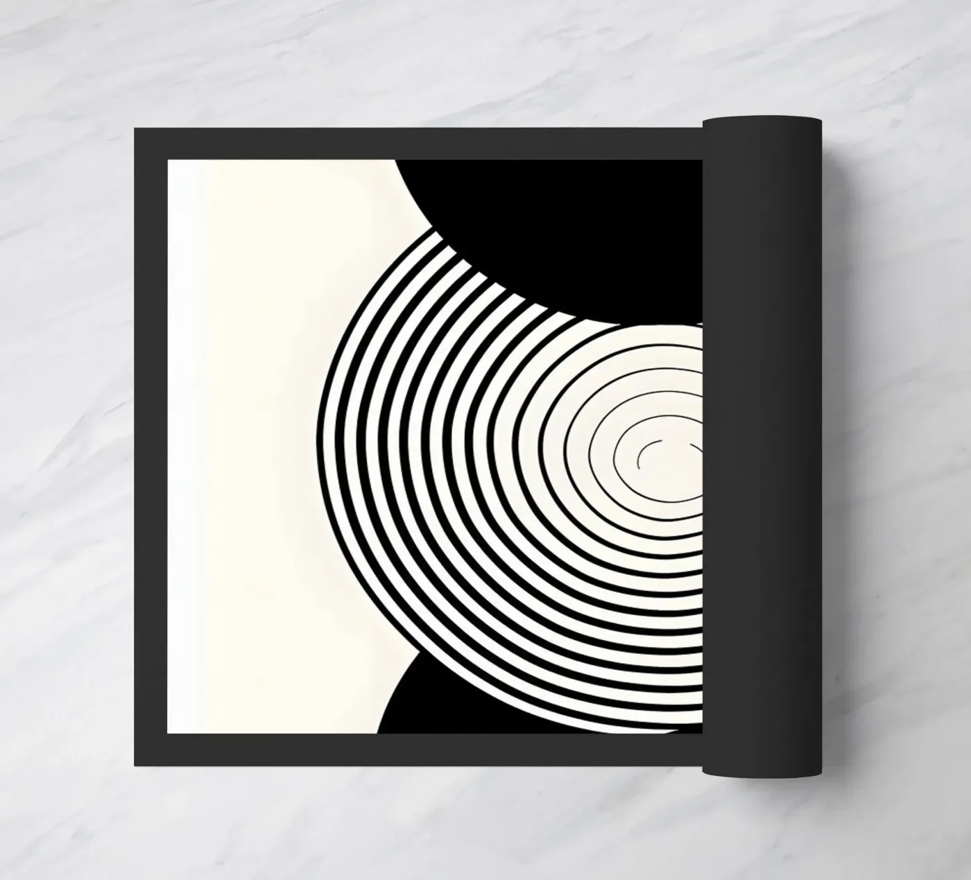 Three large black circles zerbino da LisaArtes