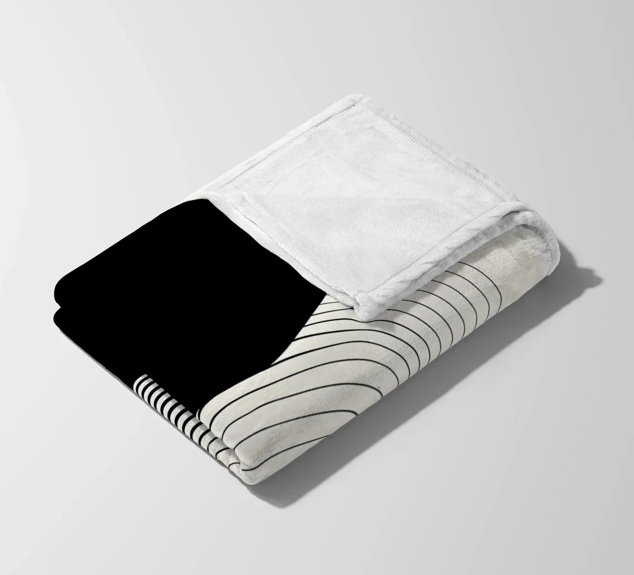 Three large black circles coperta in pile da LisaArtes