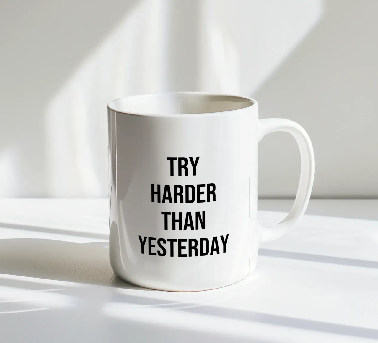 Prova più di ieri citazione tazza in ceramica da Paigaam Studio