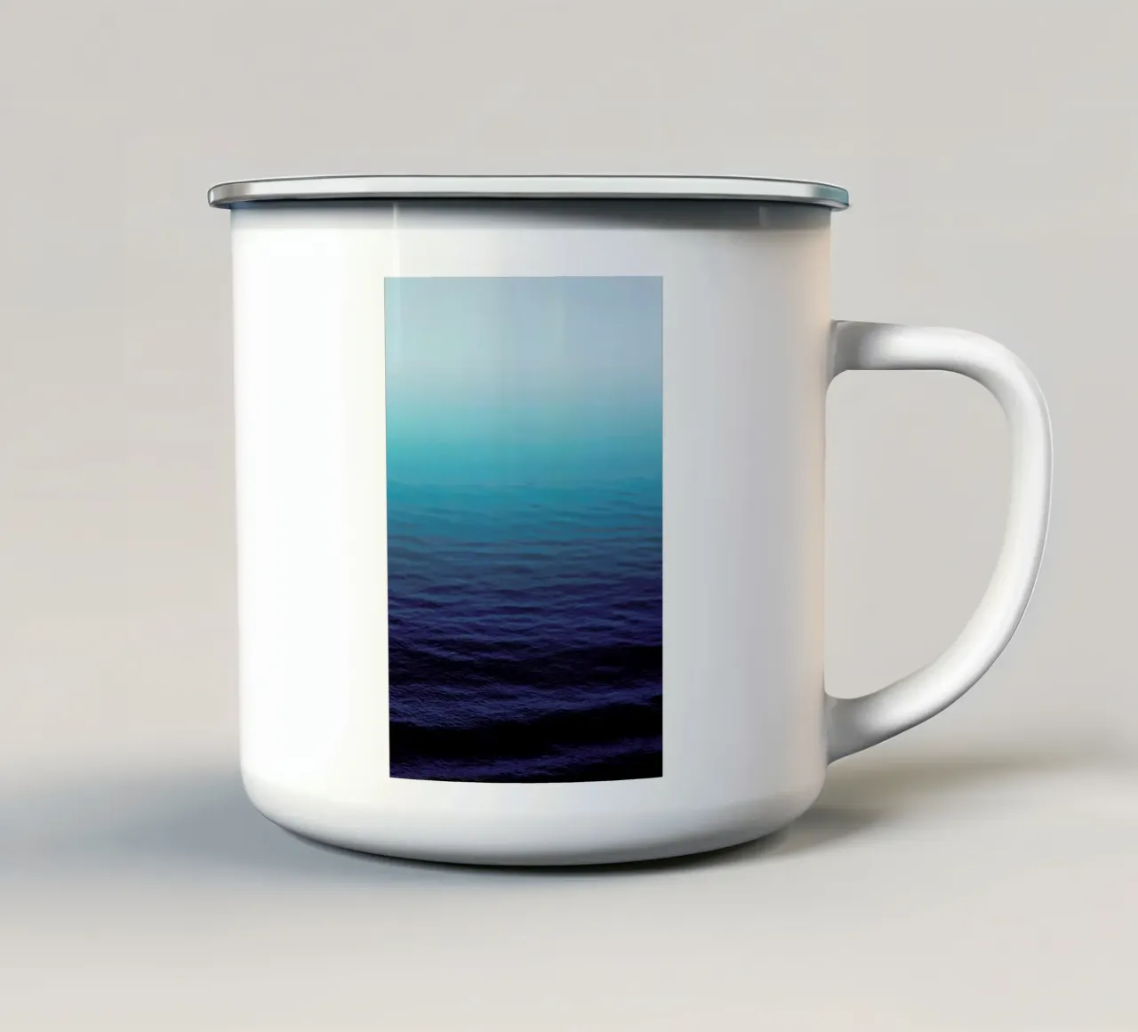 Deep Blue tazza in smalto da Leah Flores