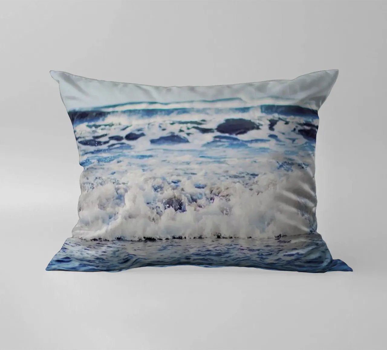 Indigo Waves cuscino da Leah Flores