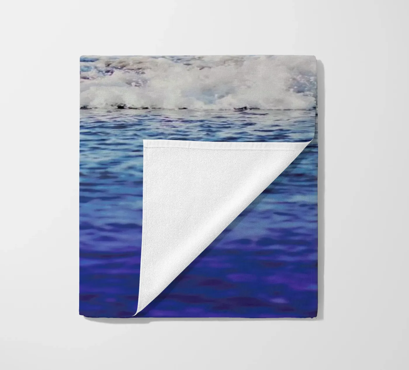 Indigo Waves telo mare da Leah Flores