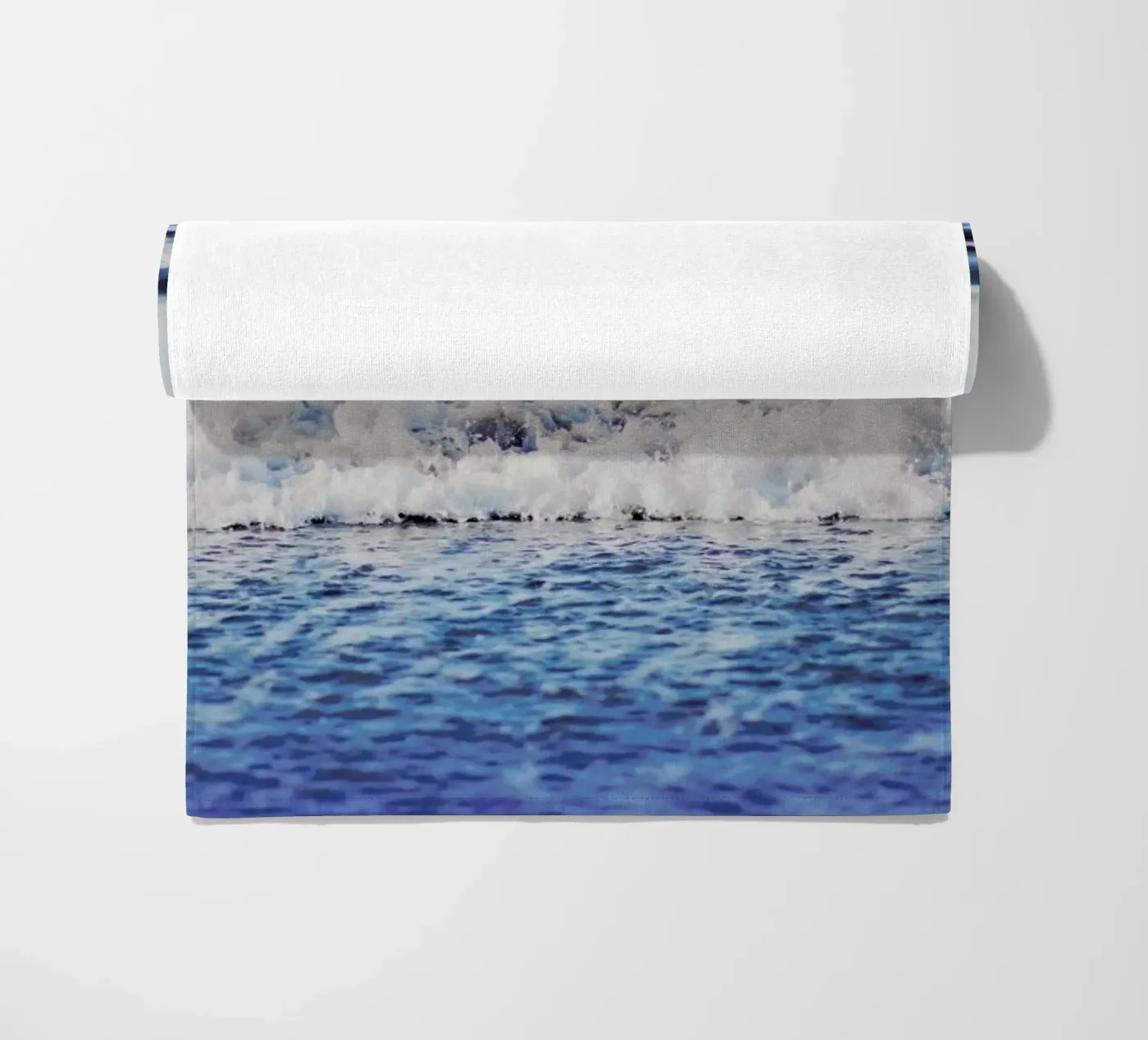 Indigo Waves telo mare da Leah Flores