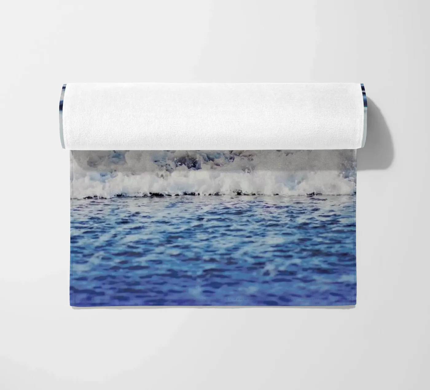 Indigo Waves strandhanddoek van Leah Flores