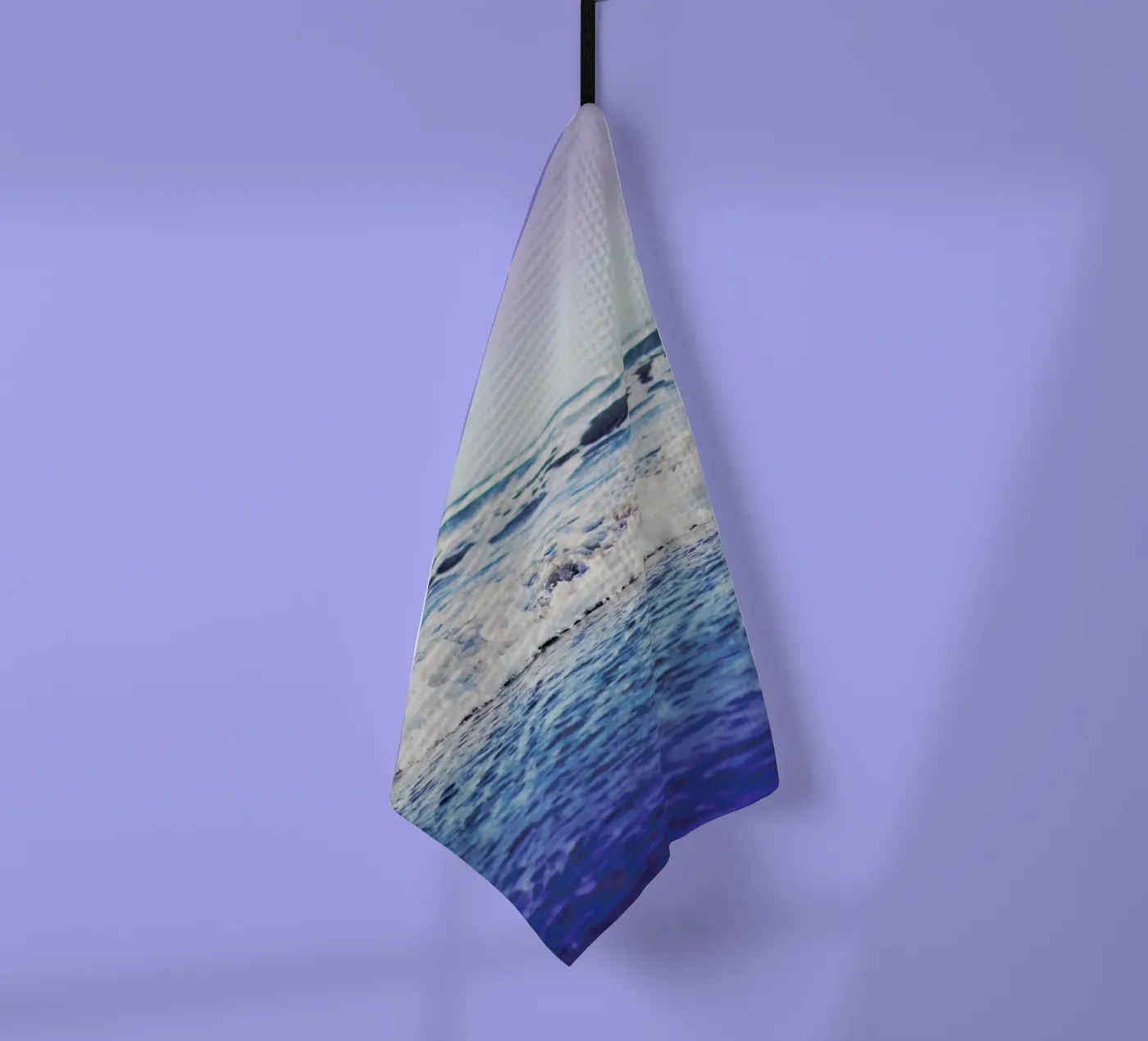 Indigo Waves Geschirrtuch von Leah Flores